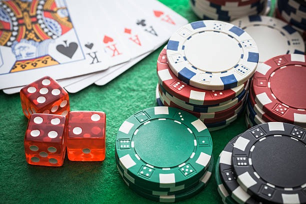 vivatogel app showing live blackjack table with multilingual dealer